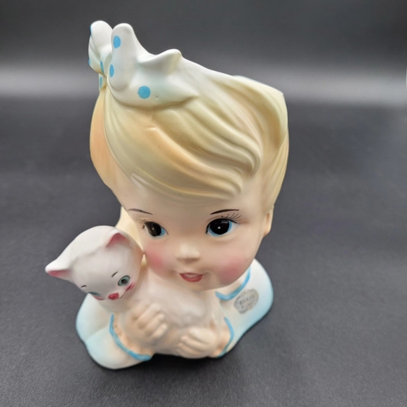 Meet your Posher, Kristina - Picture 2 of 2